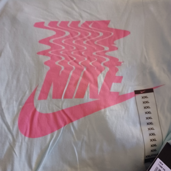 Nike (Lot of 4) T-shirt Bundle. Brand New. Mens Size: Medium - Picture 7 of 7